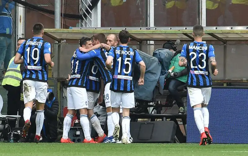 Ospiti in vantaggio con l'ex Zapata, pareggio di Quagliarella e gol vittoria di Gosens.