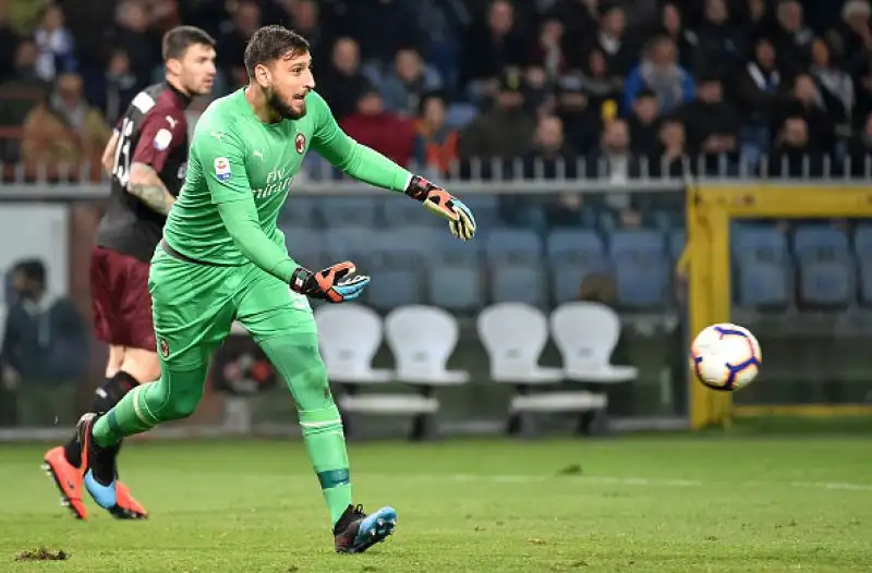 Ad inizio partita Donnarumma sbaglia e serve Defrel che porta avanti i suoi, i rossoneri poi non riescono a trovare il pari.
