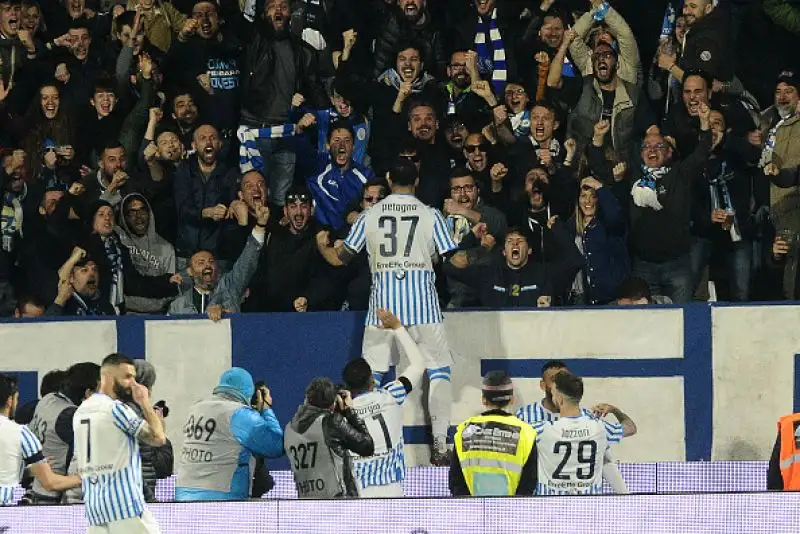 Prima sconfitta per Claudio Ranieri: la Roma perde per 2-1 contro la Spal a Ferrara nel secondo anticipo della ventottesima giornata di serie A