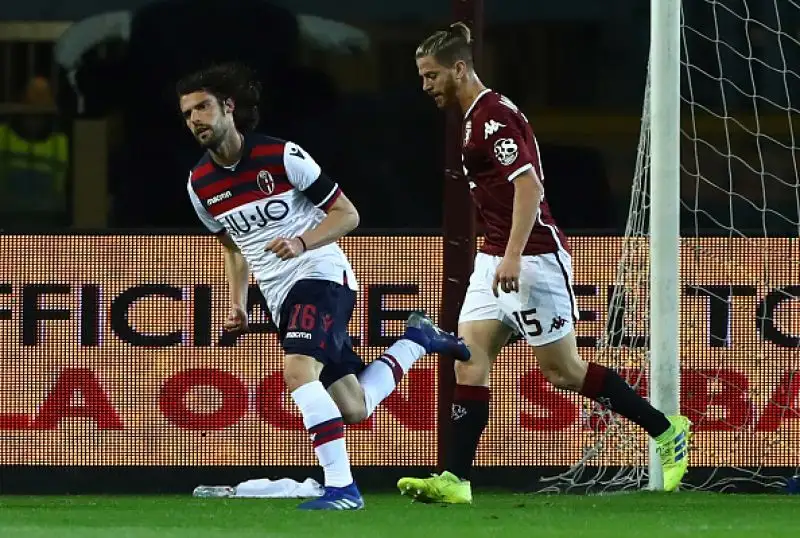 Importante vittoria in rimonta per i felsinei, che si risollevano in zona salvezza mentre i granata steccano nella corsa all'Europa.