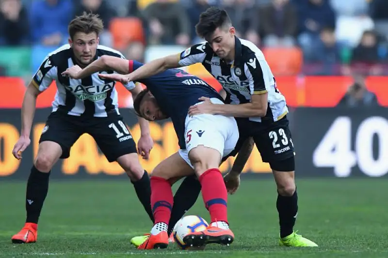 L'Udinese supera in casa per 2-1 il Bologna e si allontana dalla zona calda della classifica.