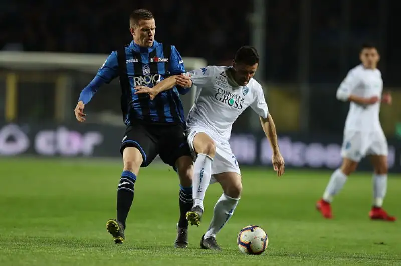 La squadra di Gaseprini è sfortunata e non riesce a perforare la porta di Dragowski, ora il quarto posto del Milan dista due punti.