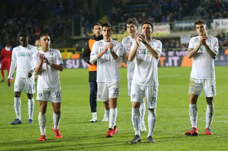 La squadra di Gaseprini è sfortunata e non riesce a perforare la porta di Dragowski, ora il quarto posto del Milan dista due punti.