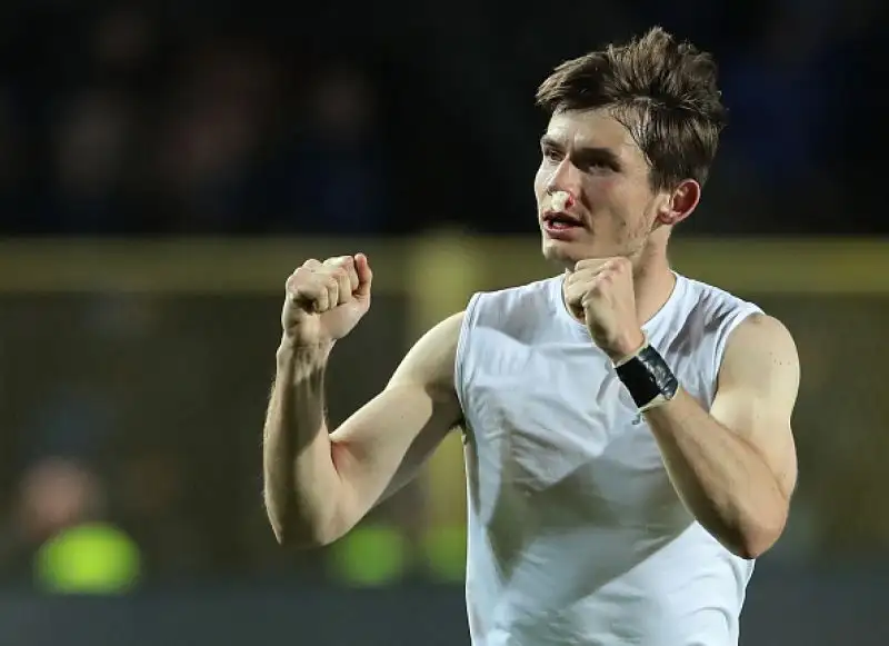 Bergamaschi vittoriosi grazie alle reti di De Roon su calcio di rigore all'81' e di Pasalic su assist di Zapata all'86'.