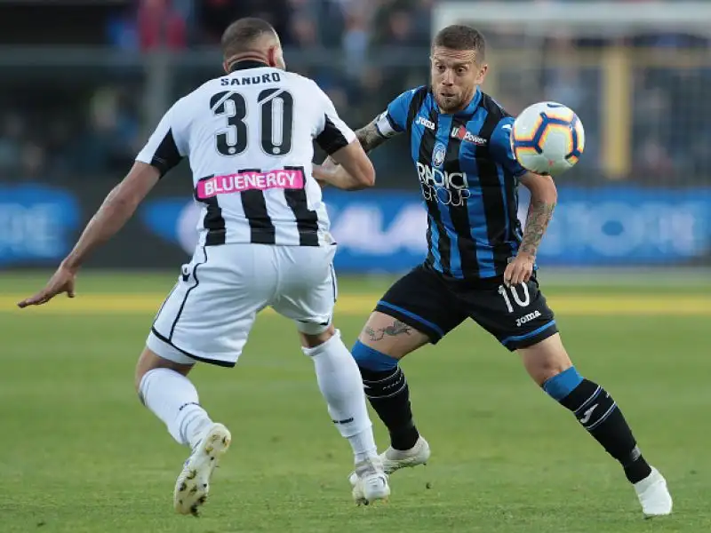 Bergamaschi vittoriosi grazie alle reti di De Roon su calcio di rigore all'81' e di Pasalic su assist di Zapata all'86'.