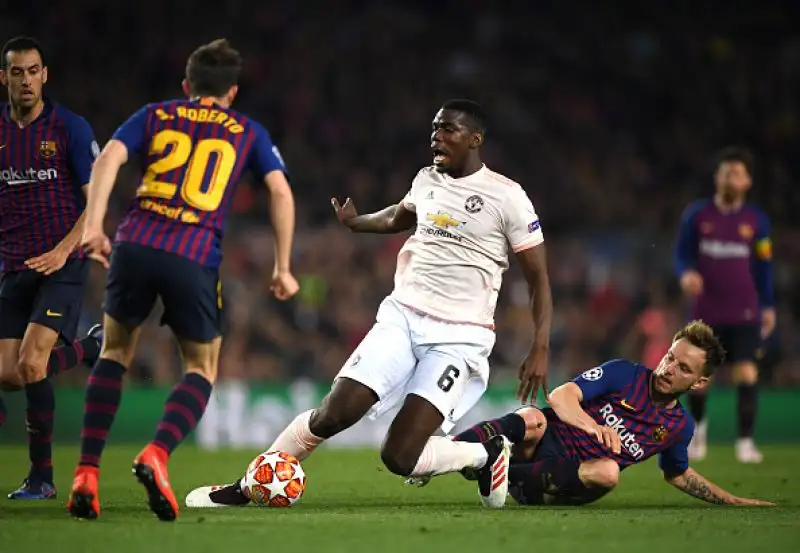 Grande prova di Messi che realizza una doppietta nel primo tempo, nella ripresa Coutinho chiude la partita.