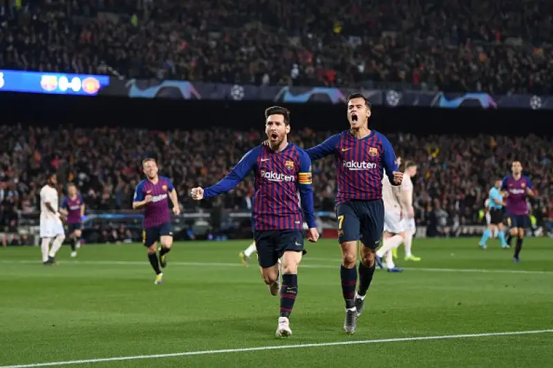Grande prova di Messi che realizza una doppietta nel primo tempo, nella ripresa Coutinho chiude la partita.