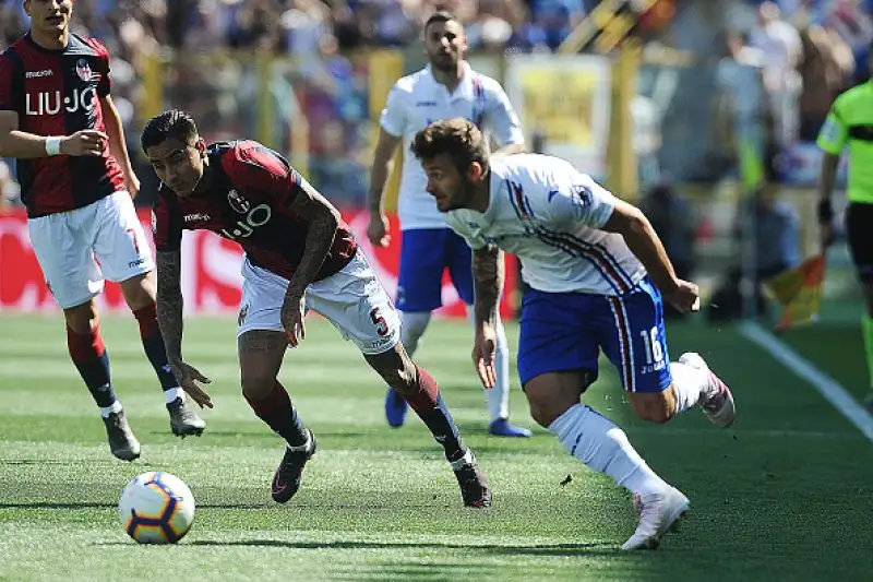 Il Bologna travolge la Samp e ora è a +5 sull'Empoli sconfitto in casa dalla Spal.