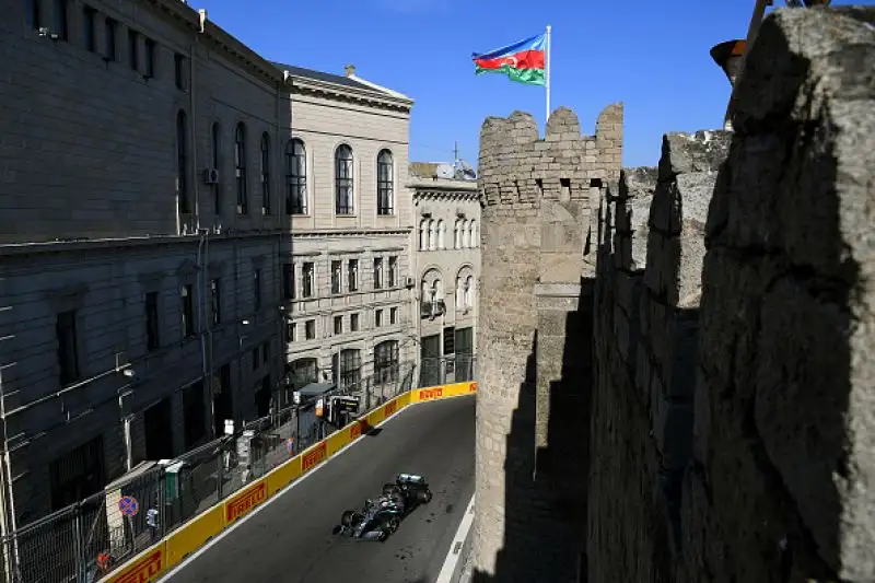 In Azerbaijan trionfa Bottas davanti a Hamilton e alla Ferrari di Vettel, quinto l'altro ferrarista Leclelrc alle spalle di Verstappen.