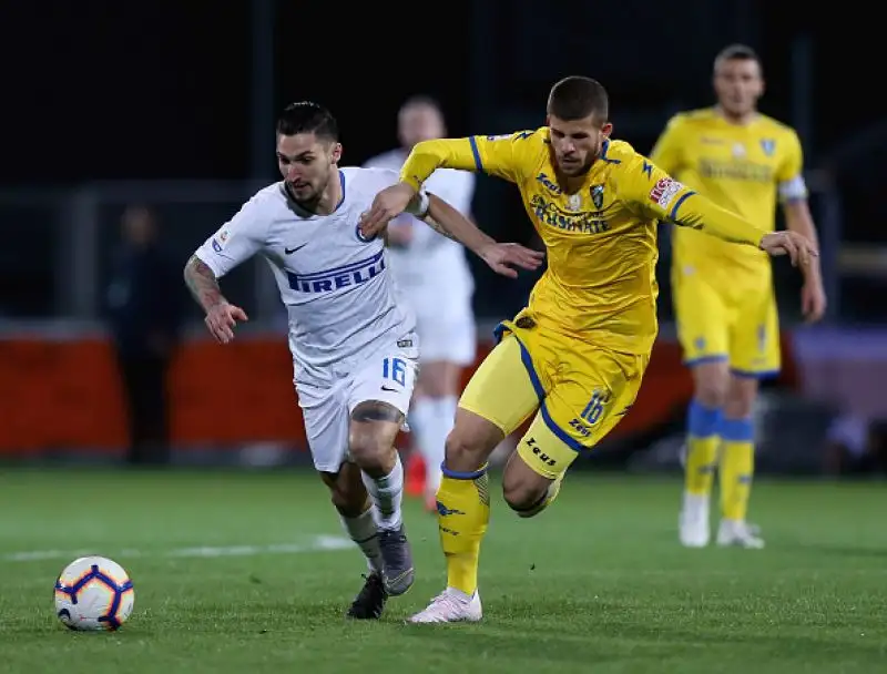 I gol di Nainggolan, Perisic e Vecino valgono i tre punti per i neroazzurri, di Cassata il gol dei padroni di casa.
