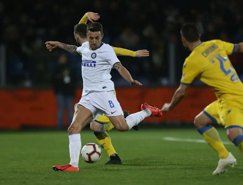 I gol di Nainggolan, Perisic e Vecino valgono i tre punti per i neroazzurri, di Cassata il gol dei padroni di casa.