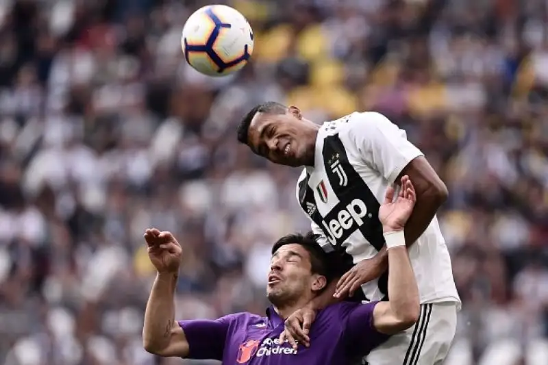 I bianconeri dimenticano la delusione della Champions: Fiorentina battuta 2-1 in rimonta.