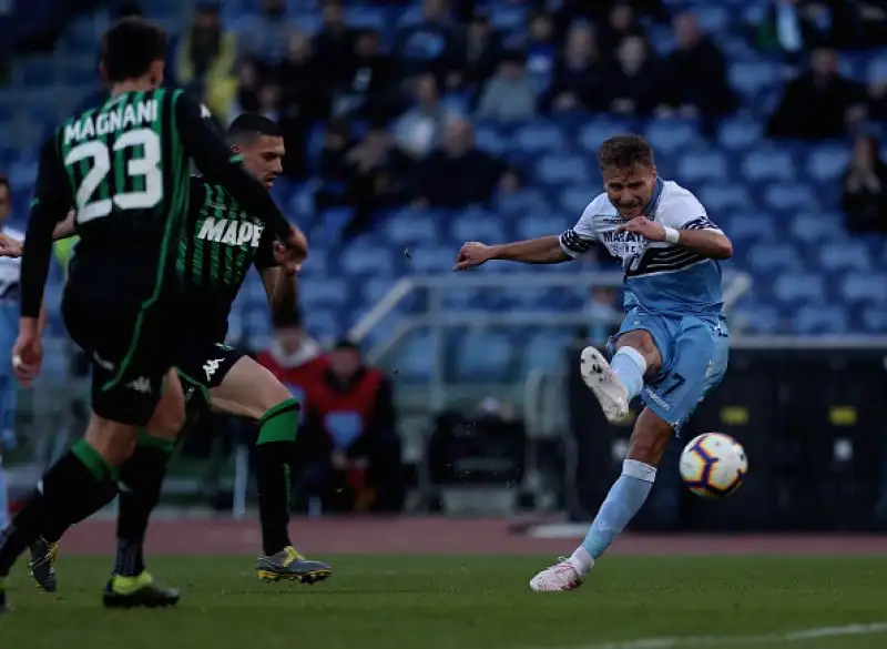 Occasione persa per la Lazio, che non riesce ad accorciare sul quarto posto occupato da Milan e Atalanta alla vigilia dello scontro diretto contro i rossoneri.