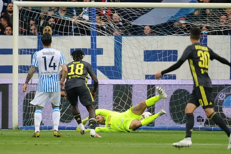 Dopo il vantaggio di Kean i ferraresi hanno ribaltato il risultato nella ripresa con i gol di Bonifazzi e Floccari.