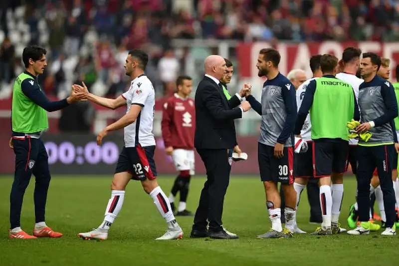 Zaza porta in vantaggio il Toro e si fa espellere poco dopo per un insulto all'arbitro. Pochi minuti dopo il pari di Pavoletti, nel finale espulsi anche Pellegrini e Barella.
