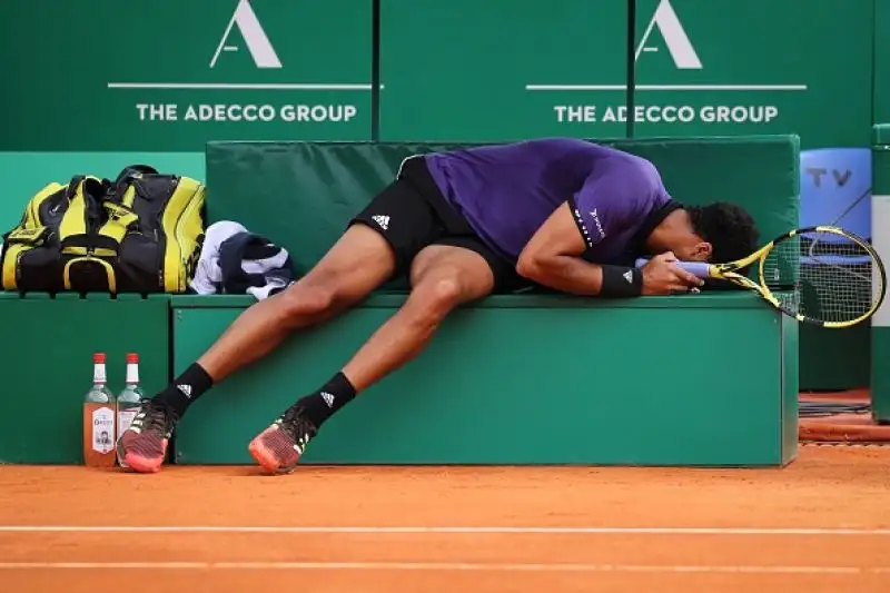 Per il francese ancora problemi fisici: anche a Monte Carlo non ha finito il match.