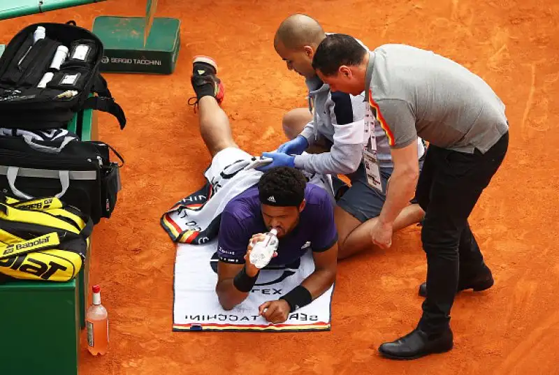 Per il francese ancora problemi fisici: anche a Monte Carlo non ha finito il match.