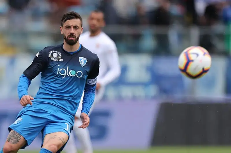 L'Empoli batte la Fiorentina al Castellani nell'anticipo delle 12.30 della 35esima giornata di serie A e torna a sperare nella salvezza.