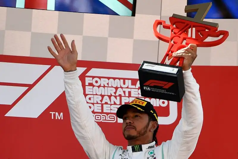 VIttoria per il britannico Lewis Hamilton davanti al compagno di scuderia Bottas e alla Red Bull di Verstappen. Quarte e quinte le Ferrari di Vettel e Leclerc.