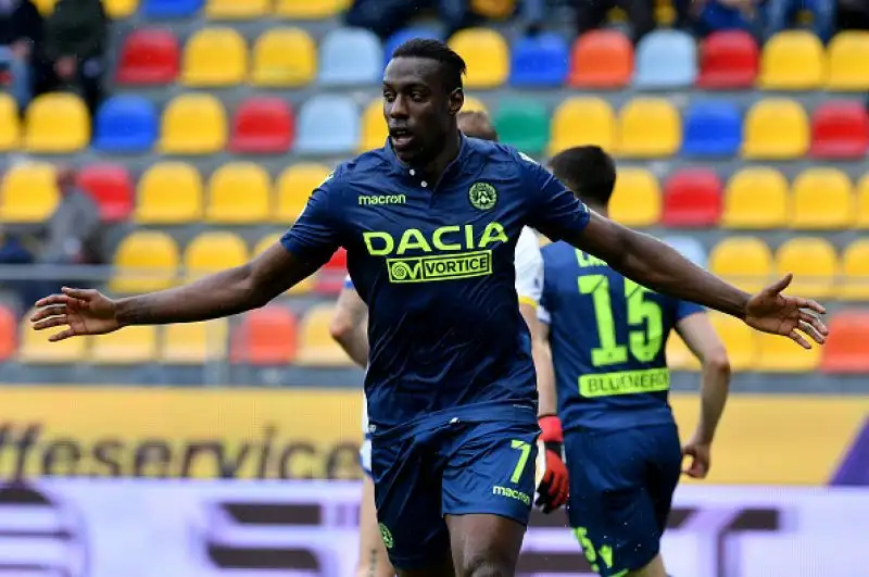 Una doppietta di Okaka e un gol di Samir valgono tre punti pesantissimi per i friulani, di Dionisi il gol dei padroni di casa.