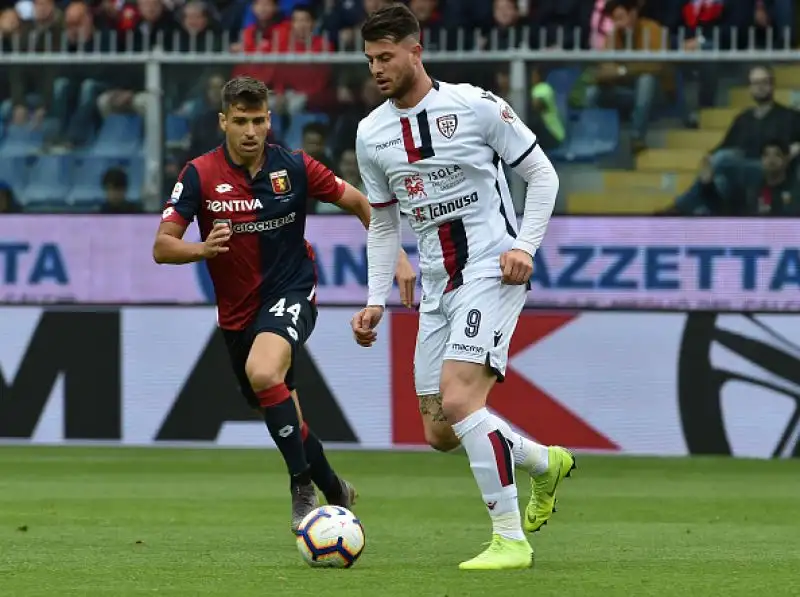 Derby rossoblù drammatico quello tra Genoa e Cagliari, terminato con un pareggio che rischia di inguaiare il Grifone nella rincorsa alla salvezza. 