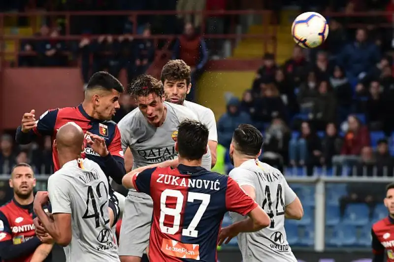 Genoa-Roma 1-1 mette in palio molto, con il Grifone impelagato nella lotta per non retrocedere e i capitolini che non possono permettersi di perdere punti nei confronti di un'Atalanta.