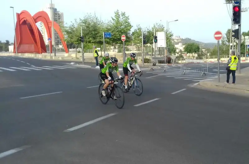 Sulle strade dell'incantevole città israeliana si è tenuta una Gran Fondo: corridori da tutto il mondo.