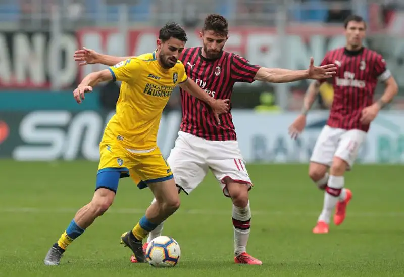 Il Milan rispetta il pronostico nell’ultima partita casalinga della stagione e resta in corsa per un posto nella prossima Champions League fino all’ultima giornata.