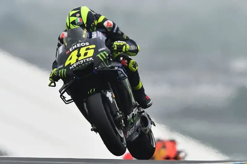 Marc Marquez domina e vince il Gran Premio di Francia. A Le Mans il centauro della Honda conferma la sua superiorità aggiudicandosi la gara in solitaria: sul podio le Ducati di Dovizioso e Petrucci.