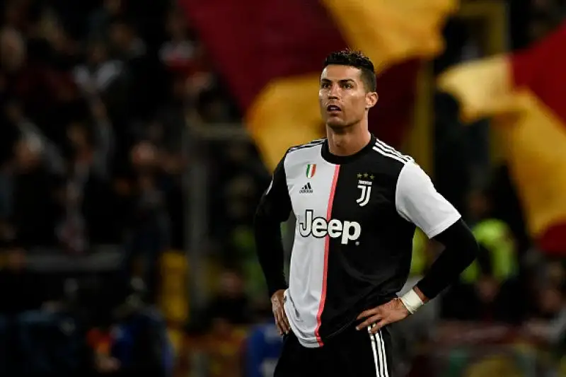 La Juve cede nel finale incappando nella terza sconfitta del proprio campionato. Di Florenzi e Dzeko i gol dei padroni di casa.