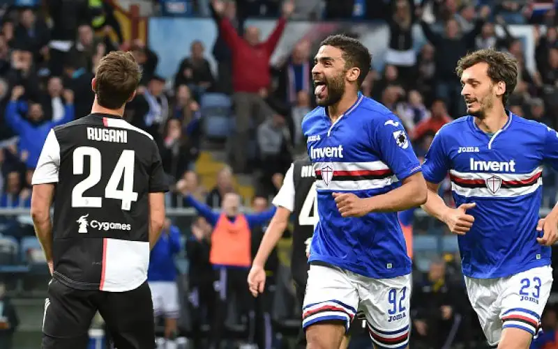Per i blucerchiati in gol Defrel e Caprari nei minuti finali. Quagliarella premiato come capocannoniere.
