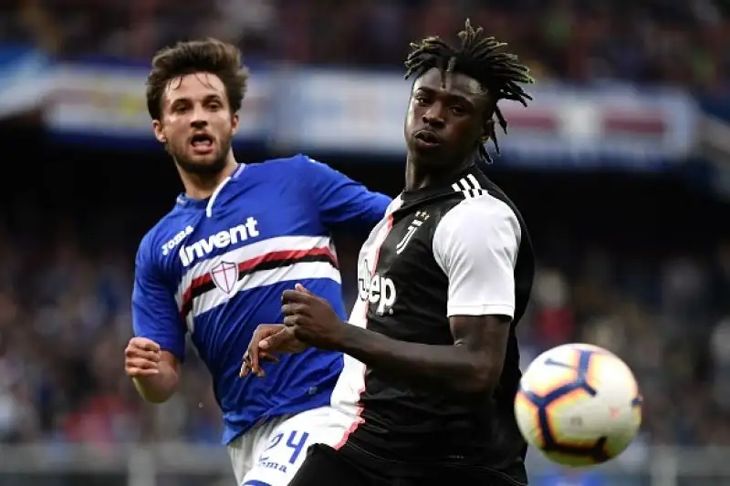 Per i blucerchiati in gol Defrel e Caprari nei minuti finali. Quagliarella premiato come capocannoniere.