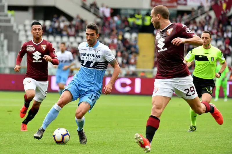 In gol Iago Falque, Lukic e De SIlvestri per il Toro, di immobile il gol laziale. Emozione per l'addio al calcio di Emiliano Moretti.