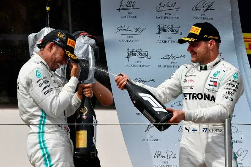 Il pilota britannico ha vinto davanti a Bottas e Leclerc, quinto Vettel alle spalle di Verstappen.