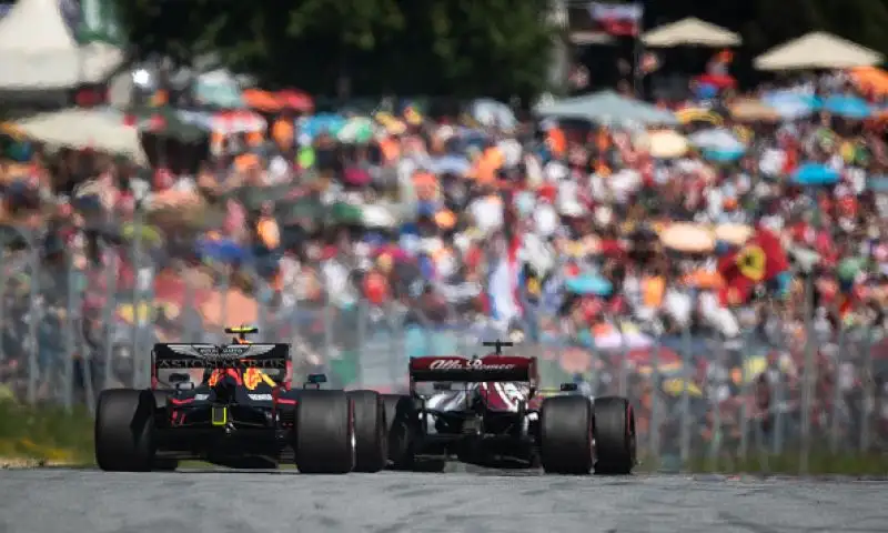 Max Verstappen ha vinto il Gran Premio d'Austria, finito tra le polemiche. Il pilota della Red Bull ha conquistato la prima vittoria stagionale al termine di una grande rimonta
