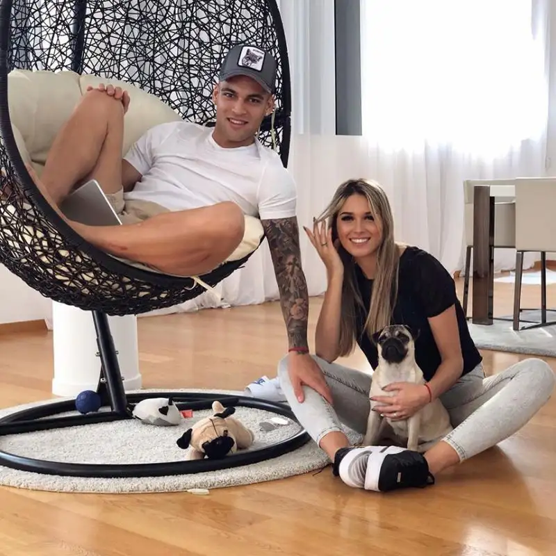 La fidanzata di Lautaro Martinez non è tipo passare inosservata come si nota dalle immagini del suo seguitissimo profilo Instagram @agus.gandolfo