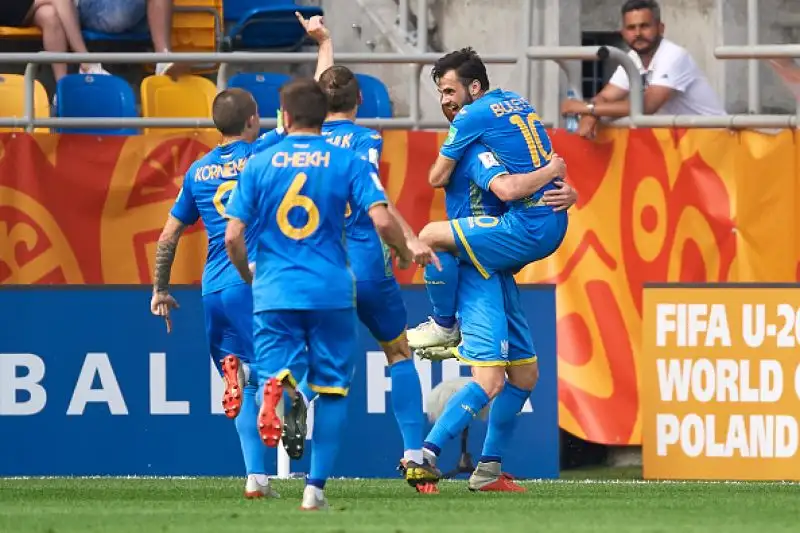 Tanti rimpianti per gli azzurrini, annullato dal VAR il gol capolavoro di Scamacca che avvea regalato il pari alla squadra di Nicolato nei minuti finali.