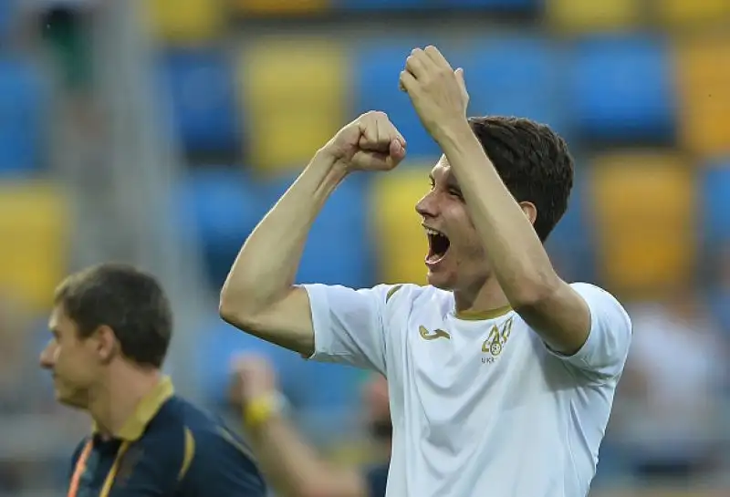 Tanti rimpianti per gli azzurrini, annullato dal VAR il gol capolavoro di Scamacca che avvea regalato il pari alla squadra di Nicolato nei minuti finali.