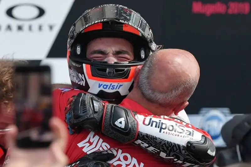Sul podio con l'italiano e il Campione del mondo anche il compagno di squadra Dovizioso, quarta la Suzuki di Rins.
