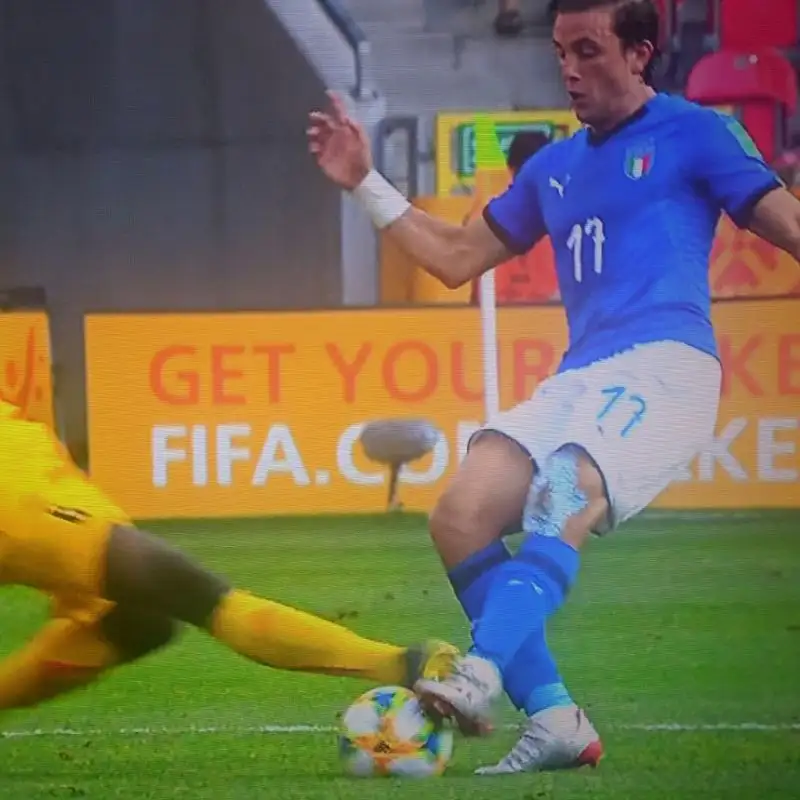 Per fortuna nulla di che. Ma l'intervento di Diakite (espulso) è stato terrificante. (Immagini tratte da SkySport)