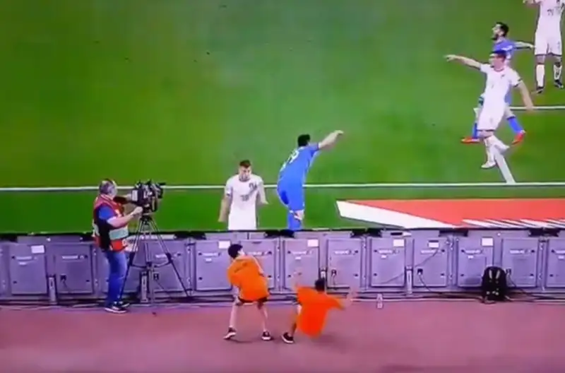L'Azzurro protagonista di un curioso episodio durante Grecia-Italia.
