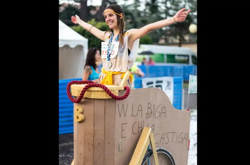 Grande successo per la corsa podistica a ostacoli della 'Lele Forever'.