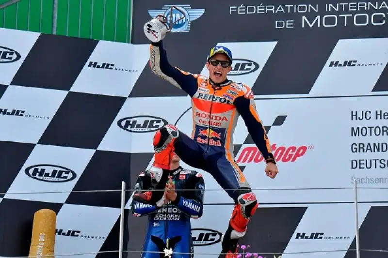 Ai piedi del podio le Ducati di Petrucci e Dovizioso, ottavo Valentino Rossi davanti a Morbidelli.
