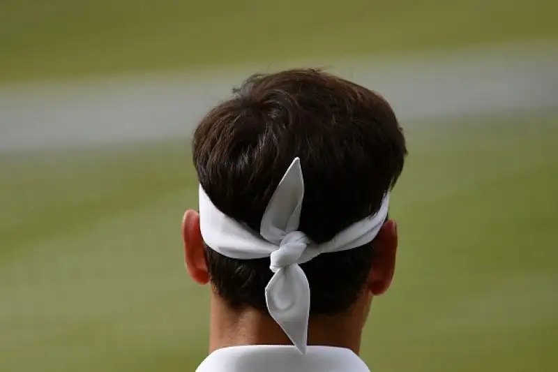 In una delle finali più belle di sempre, Novak Djokovic ha battuto Roger Federer conquistando il torneo di Wimbledon per la quinta volta nella sua carriera.