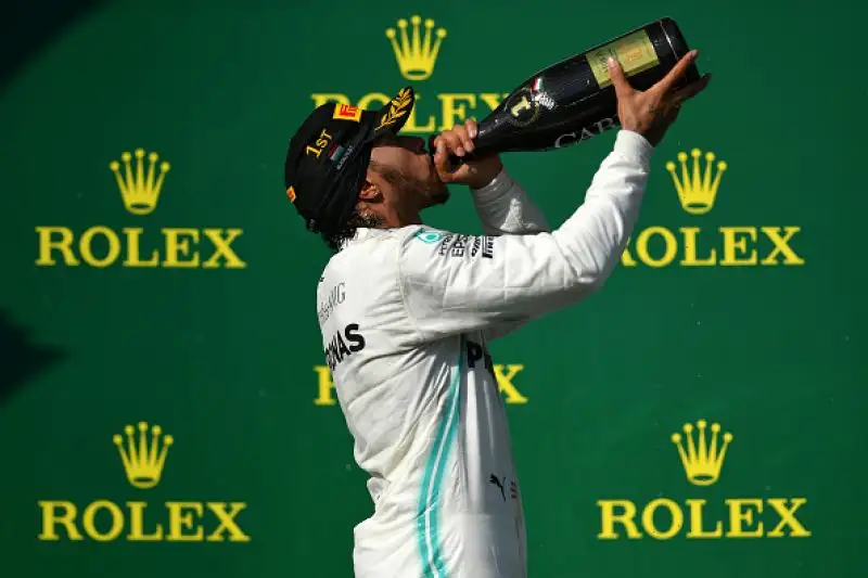 Sul podio anche Vettel che ha chiuso terzo davanti a Leclerc, settima l'Alfa Romeo di Raikkonen.