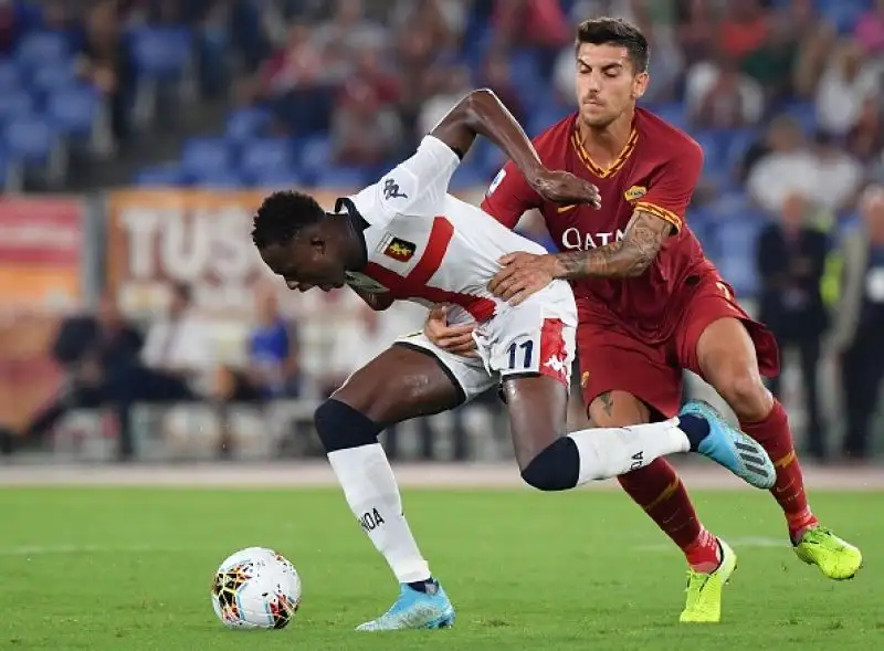 Fonseca non va oltre il 3-3 all'esordio in serie A contro il Genoa: i giallorossi si fanno rimontare ben tre volte dai liguri.