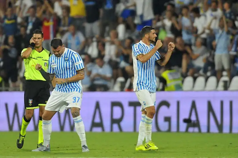 Sotto 2-0 dopo mezz'ora a Ferrara contro la Spal, l'Atalanta ribalta il match grazie alle reti di Gosens e Muriel (doppietta)