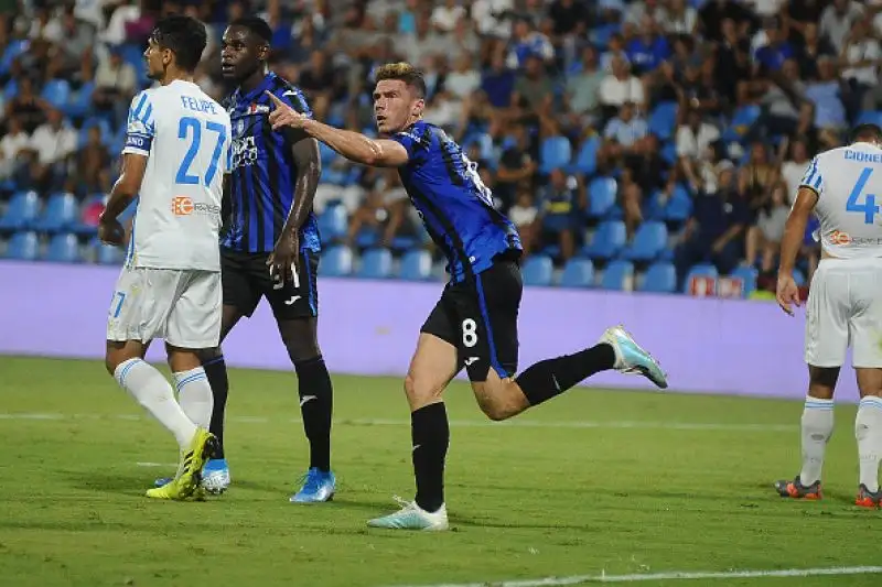 Sotto 2-0 dopo mezz'ora a Ferrara contro la Spal, l'Atalanta ribalta il match grazie alle reti di Gosens e Muriel (doppietta)
