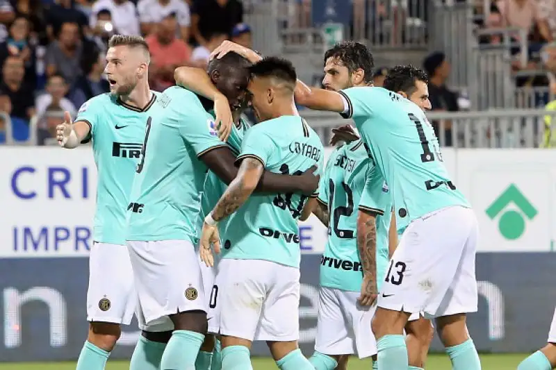 Dopo il vantaggio di Lautaro Martinez e il pareggio di Joao Pedro decide tutto un rigore di Lukaku.