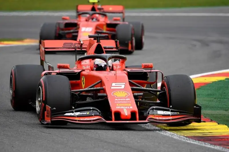 Il pilota monegasco ha vinto davanti alle Mercedes di Hamilton e Bottas e al compagno Vettel, Subito fuori la Red Bull di Verstappen.